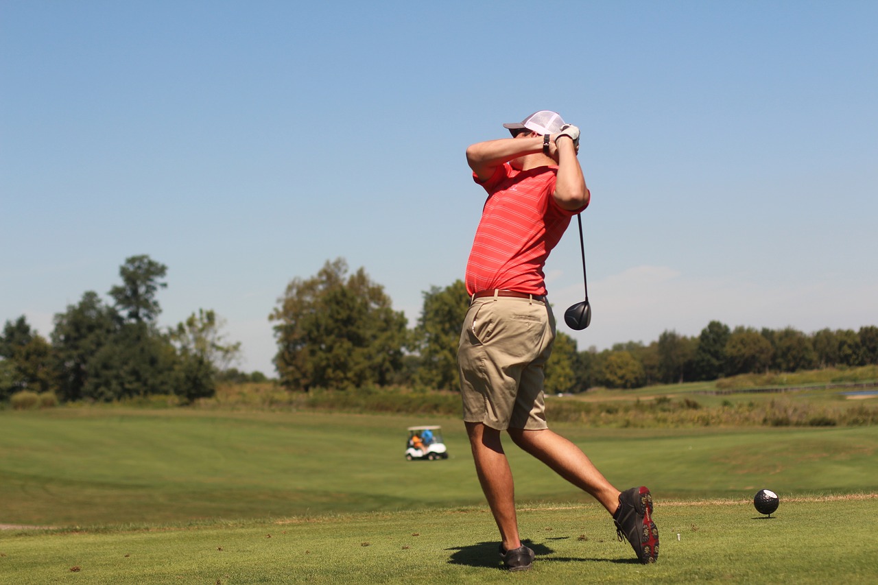 Four (4) stylish ways to pair khaki shorts