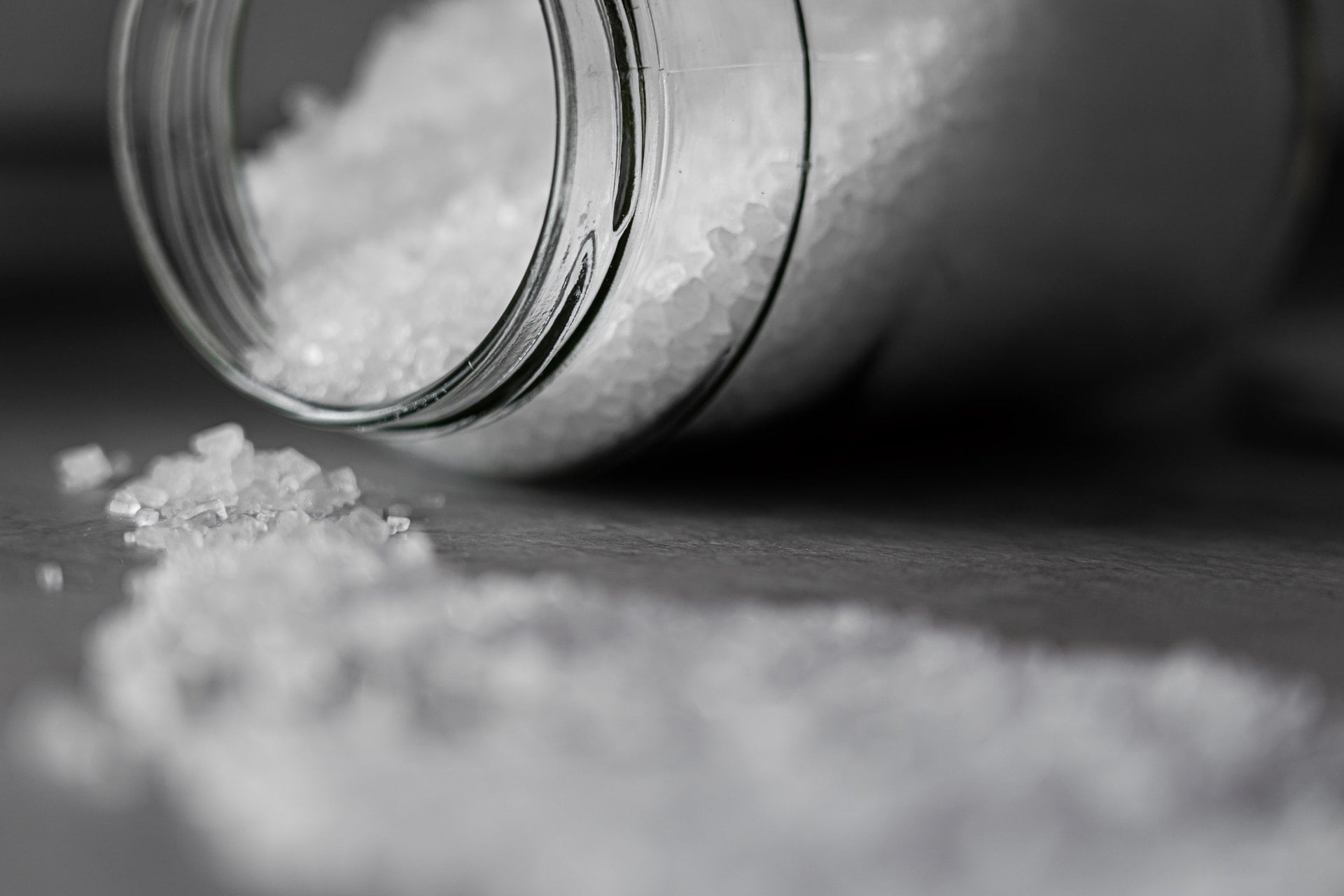 Does salt have calories?