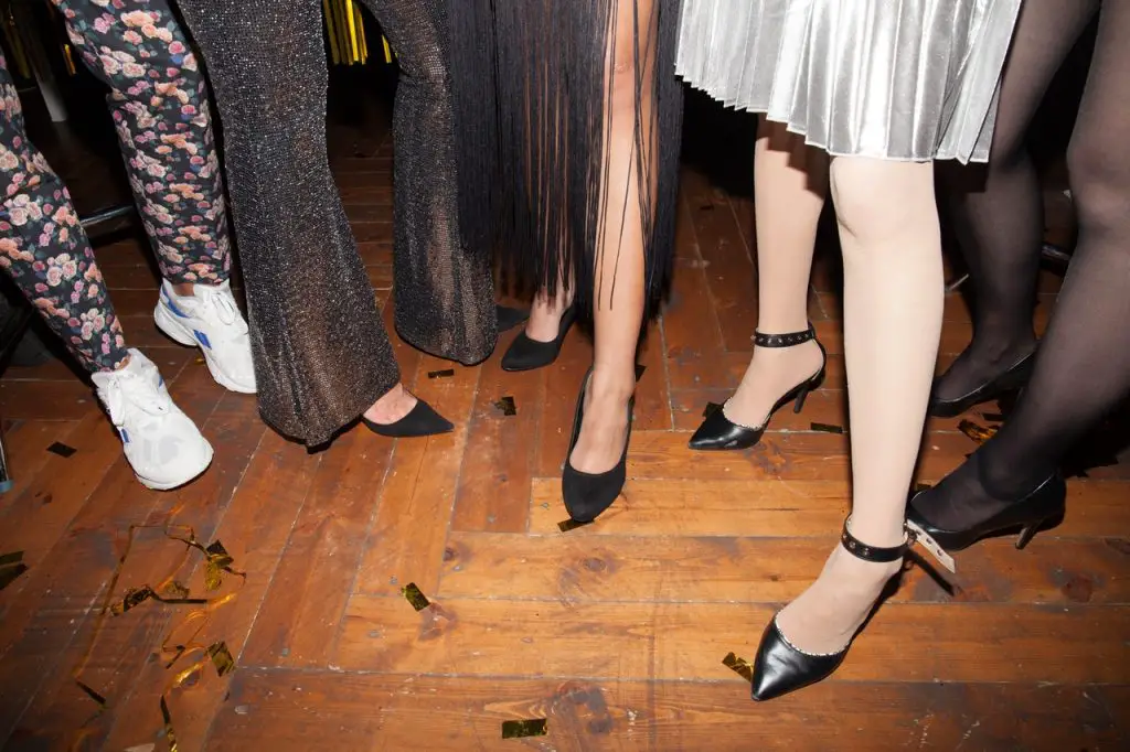 closed in shoes to wear with dresses