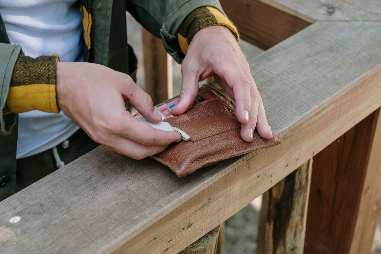 Can leather wallets be engraved? What you must know