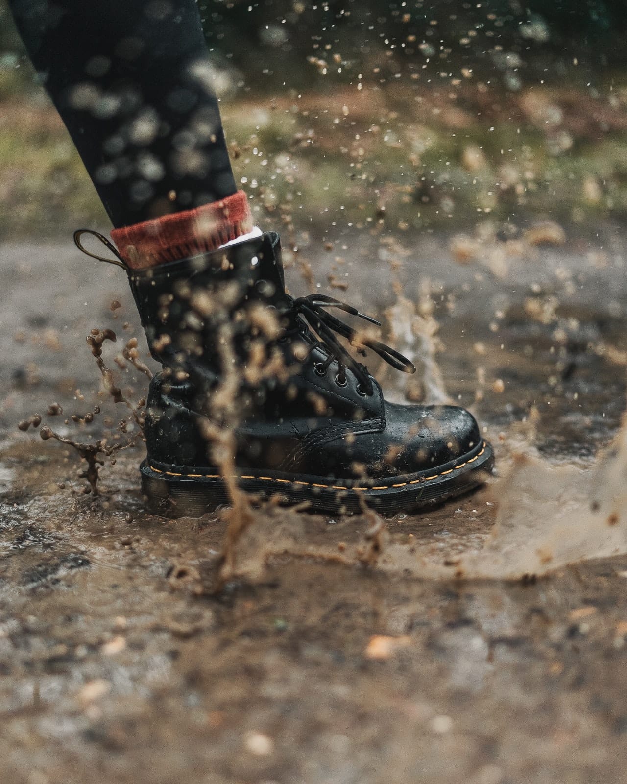 Leather boots in rain - How to protect and care for them?