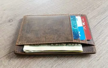 How long should your leather wallet last?