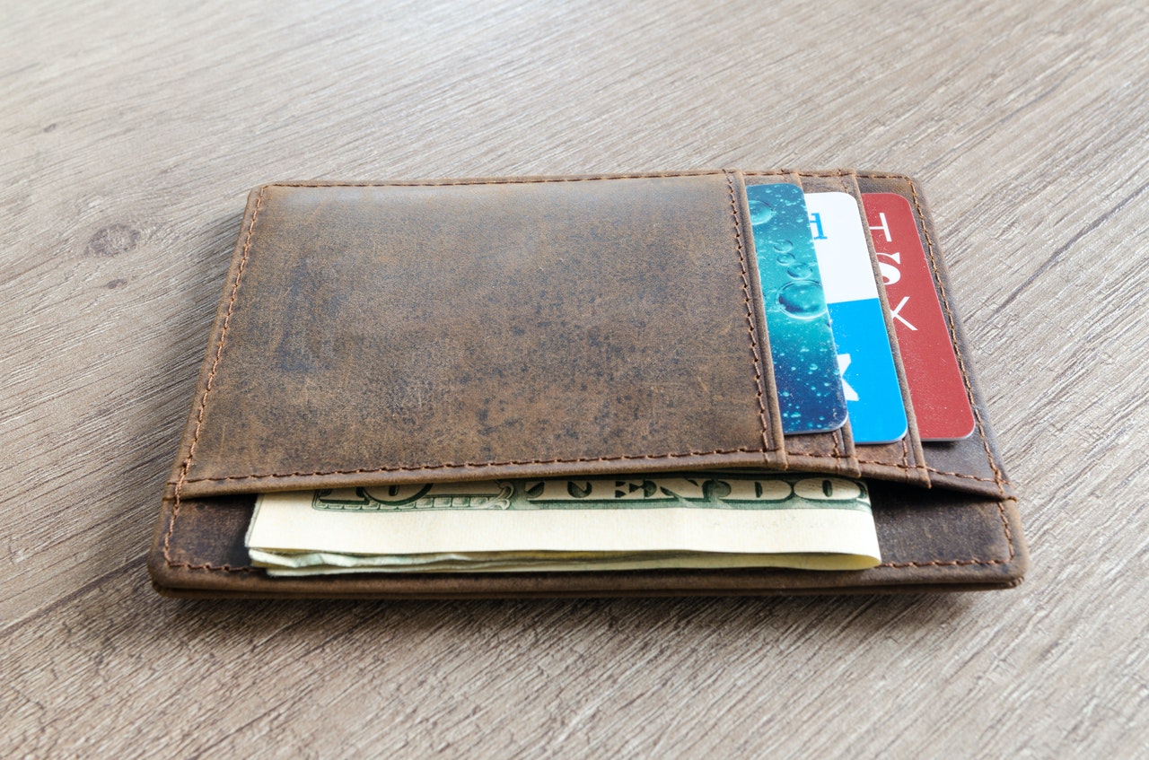 How long should your leather wallet last? - Bluegala.com