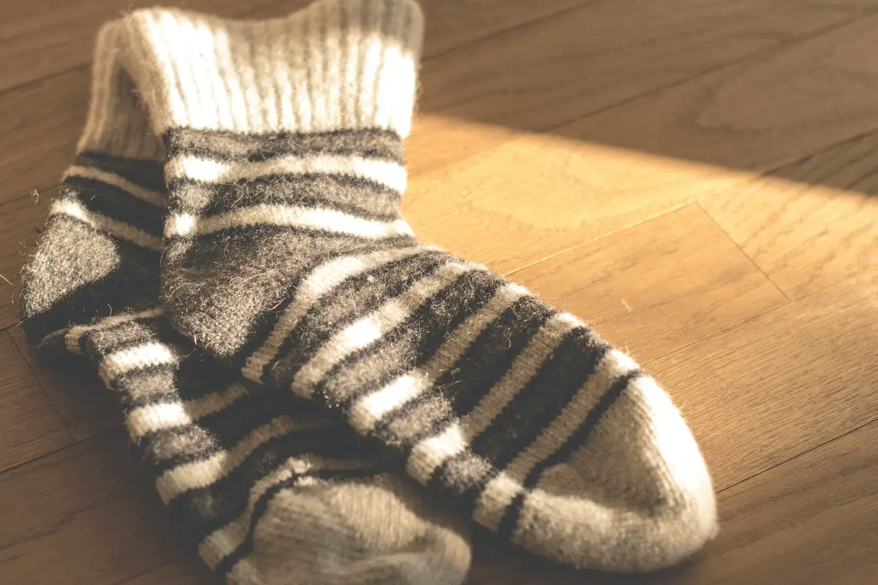 Is it bad to wear socks all the time – what you need to know.