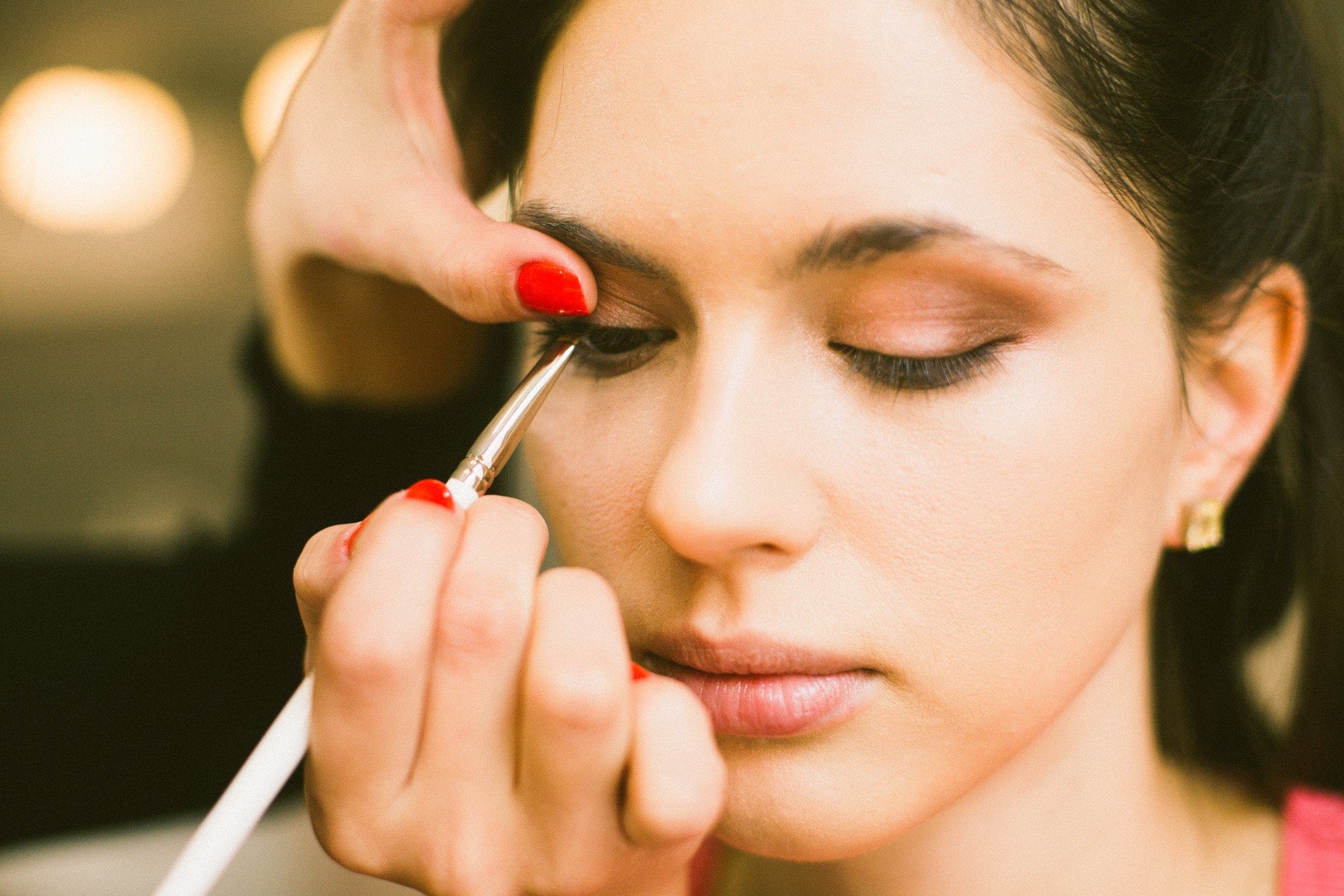 AT WHAT AGE SHOULD YOU WEAR EYELINER?